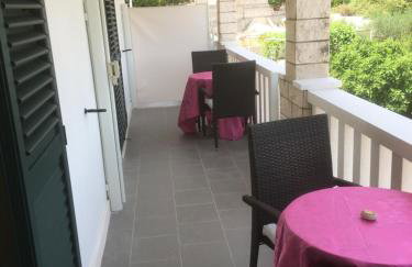 Anamarija's Apartments - Foto 17