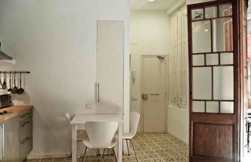 Barceloneta Suites Apartments Market - Photo 11