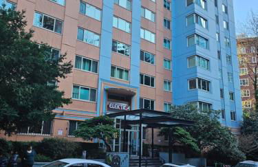 Cozy 1BR with Free Parking Downtown Conv Center - Foto 2