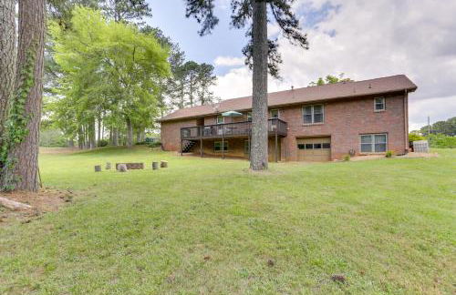 Cozy Georgia Getaway with Deck, Grill and Fire Pit! - Foto 20