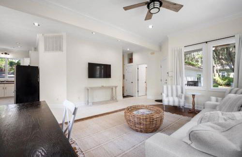 New Listing - Historical Home in Mossy Oaks - Foto 8