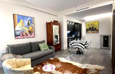 Design District Luxury Apartment - Photo 10