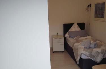 Am Bahnhof - Foto 67