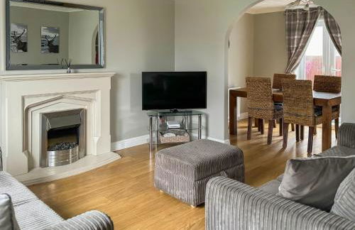 House In The Highlands - Photo 2