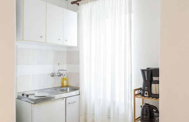 Parikia's Cute Pebble - Photo 11