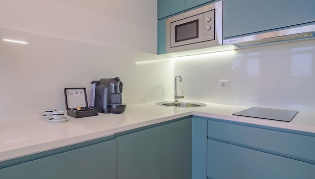 Stylish Porto studio with city views - Foto 4, Habitación