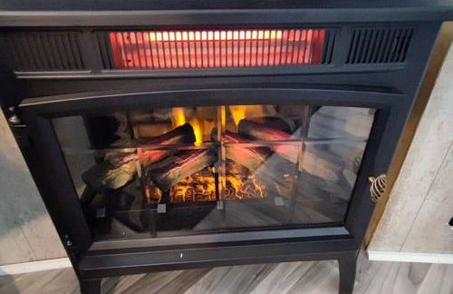 Perfect Combo of Charm & Comfort- 2Bedroom Home - Foto 11