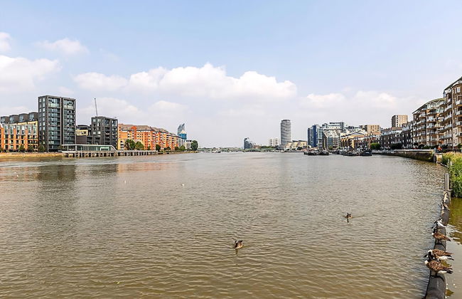 Riverside Escape With Breathtaking Thames Views - Foto 25