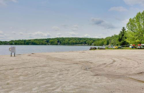 Game Room, Hot Tub and Fire Pit Pocono Lake Escape! - Foto 40