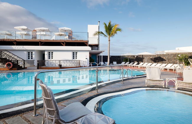 Plus Fariones Apartamentos - Photo 40