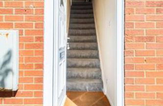 Charming Entire 2-Bedroom House in Milton Keynes - Photo 39