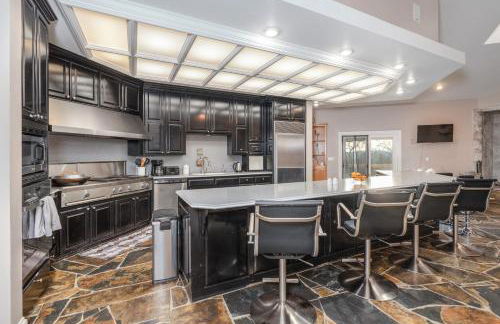 Yosemite Gateway Sleeps 18 - Coarsegold Villa near Bass Lake - Foto 10