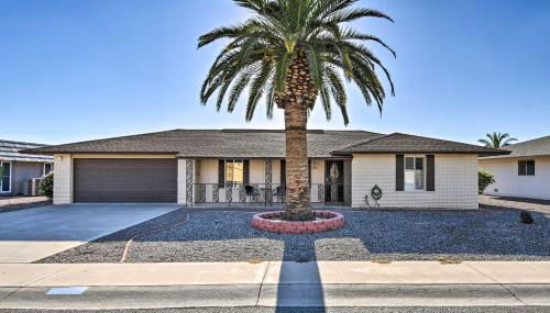 Patio and Pool Access! Peaceful Home in Sun City - Foto 3