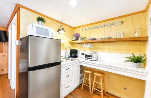 Cottage 4 - Queen and Full Beds Child Loft w 2 Twins Private Bath Kitchenette Pets Allowed Fee applies - Foto 2