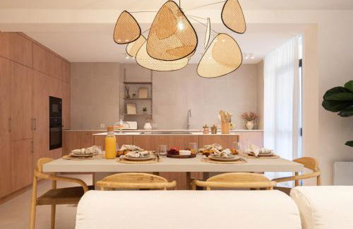 Stylish & Spacious Flat near the Beach by HostWise - Photo 25