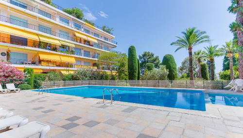 LE BOIS JOLI AP4477 By Riviera Holiday Homes - Foto 3, Garden, Garden view