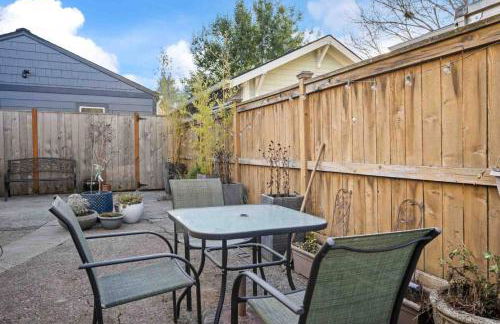 Charming Home in Inner Southeast Portland - Photo 5