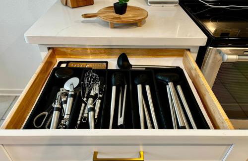 King Bed Suite in Conroe , Garage Available - Foto 29