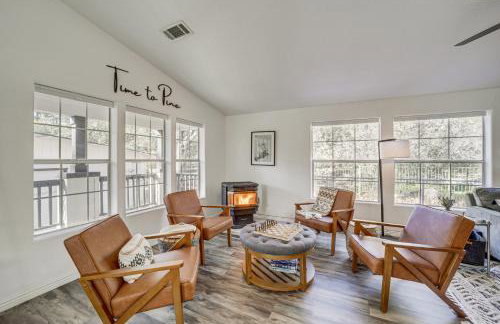 Mtn Views + Playground: Family-Friendly Pine Cabin - Foto 3