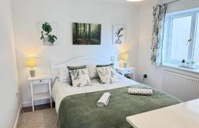 Tranquil North Devon Lodge - 2BR, Countryside Views & Pool, High Bickington close to Umberleigh, Barnstaple, Bideford & Westward Ho - Foto 7