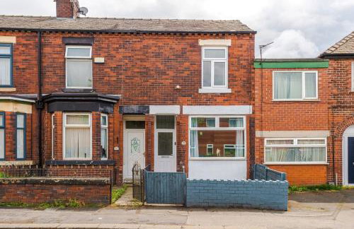 NEW! Modern 3-Bed House, Free Parking, Fast Wi-Fi & Easy Manchester Access - Foto 14