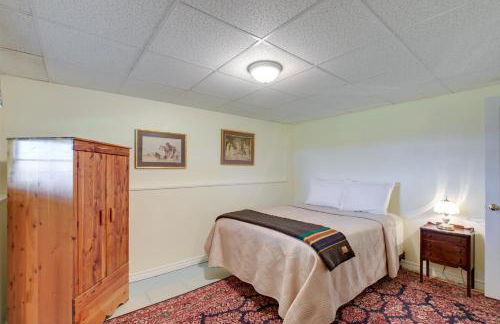 Maine Retreat with Ocean Views, Walk to Downtown! - Photo 16