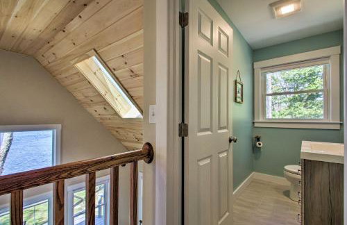 Lakefront Meredith Home: Private Beach & Fire Pit! - Foto 15