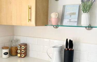 Artistic, Bright & Spacious 3 Bedroom Home - Foto 45