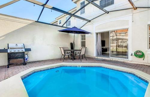 Cozy Townhouse with Private Pool in Kissimmee - Photo 45