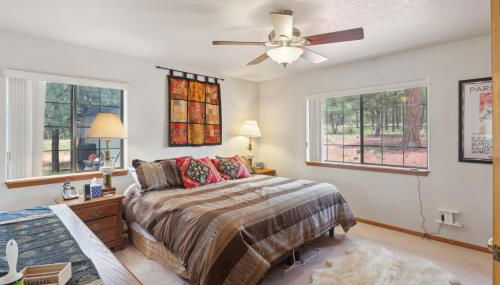 Secluded Mountain Cabin with Forest Views cabin - Foto 5