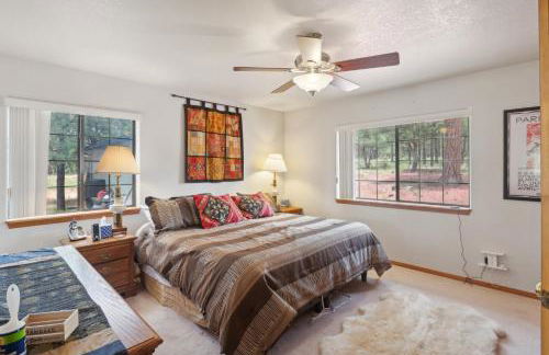 Secluded Mountain Cabin with Forest Views cabin - Foto 5