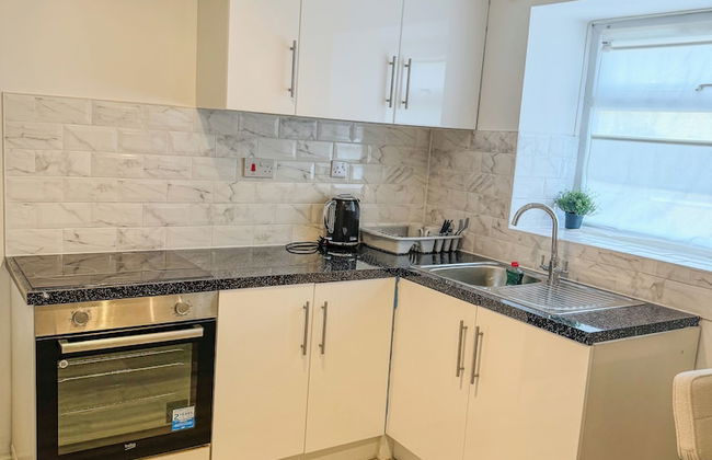 Manchester Luxury Studio Apartment - Photo 3