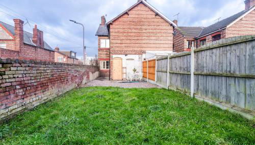 3 Bedroom House, Free Parking, Easy M53 Access - Foto 2