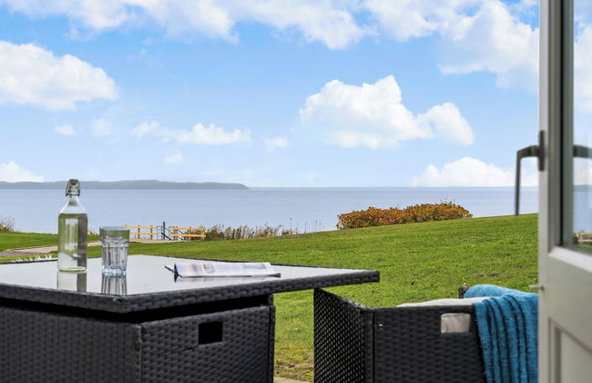 Cozy Brenderup Apartment on the Beach - Foto 1
