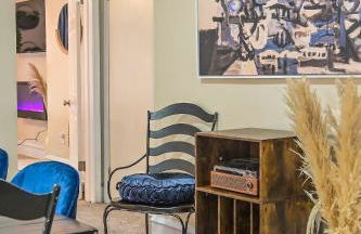 Chic 4BR Dwelling with Backyard in Philadelphia - Foto 16