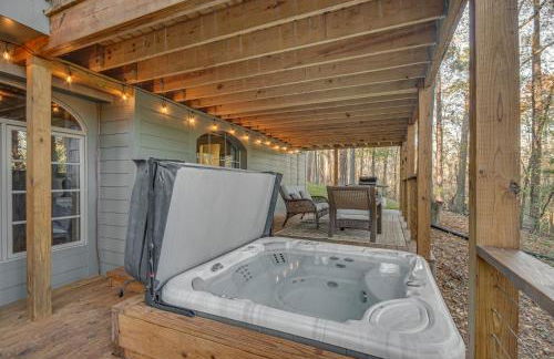 Mississippi Retreat with Hot Tub, Deck and Lake Views! - Foto 1