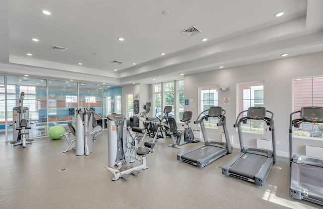 Elegant Townhome Near Disney â Private Suites! 4 Bedroom Townhouse by RedAwning - Photo 20