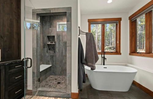 34 Acre Escape Games Hiking Pool Table Bicycles - Foto 28