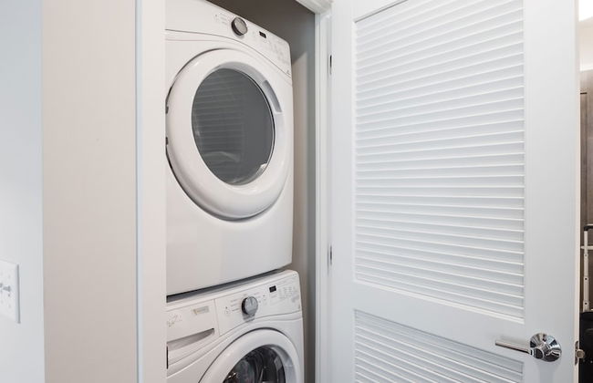 Global Luxury Suites at Bethesda Metro - Photo 7