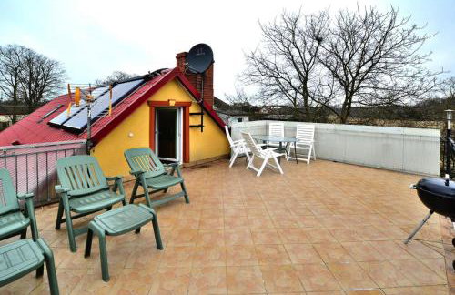 Cottage by Lake Ostrowieckie With Private Beach - Foto 30