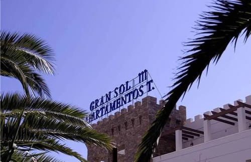 Apartamentos Turísticos Gran Sol - Photo 8