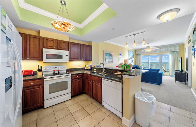 Crystal Tower Comfort Condos by Hosteeva - Photo 50