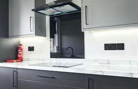 Modern 3 Bedroom Apartment - Photo 9