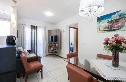 Apartamento a 400M PRAIA com PISCINA sacada com CHURRASQUEIRA privativa Wi-Fi Portaria 24h PLAYGROUND INFANTIL Quadra de esportes e vaga privativa de GARAGEM Reserve agora mesmo - Foto 4