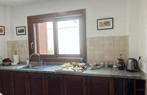 Modern 3 Bedroom Villa with Pool & Garden, Ideal for Families - Foto 9