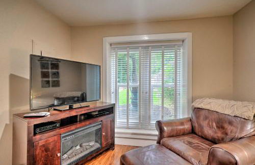 Creekside Home with Patio, Walk to Manitou Incline! - Foto 7