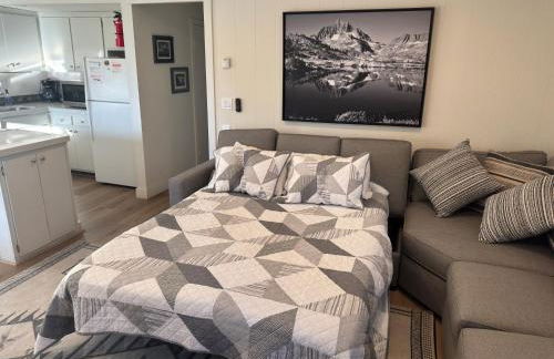 Fireside at The Village - Near Hike/bike! - Photo 9