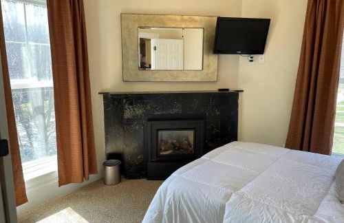 HISTORIC COMFY CONDO- Heart of Ellicottville, Self Checkin - Foto 18