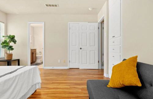 Yellow Stone: Chef's Kitchen, Patio & Location - Foto 19