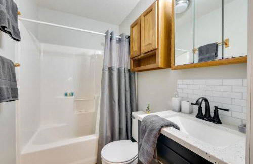 Natures Retreat Renovated with Quiet Pond Views - Foto 7